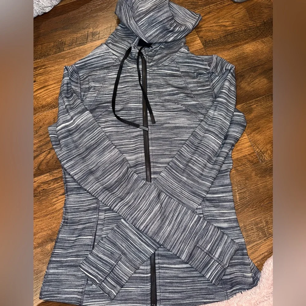 Lululemon Define Jacket - Picture 2 of 3